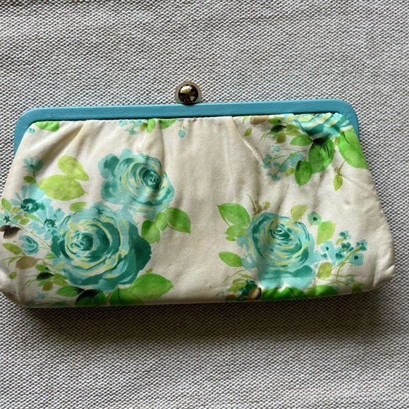 BR flower clutch bag, 10 x 5 “ - Picture 2 of 6